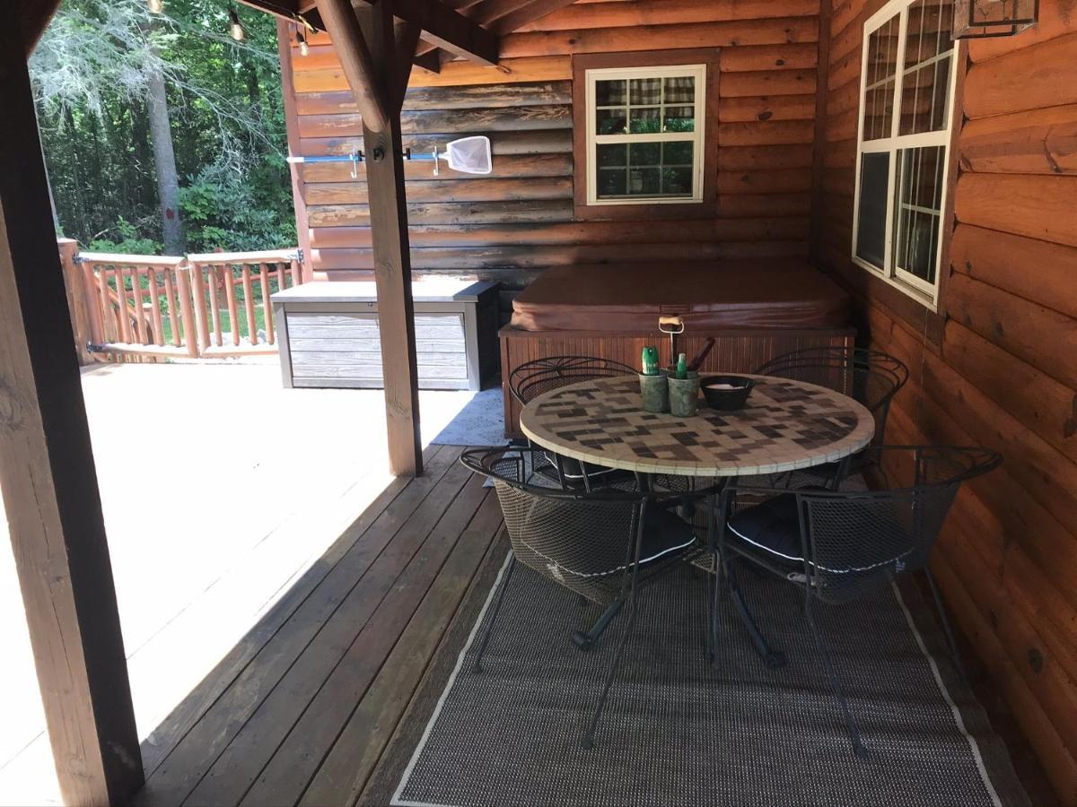 Tree Top Lodge - Gorgeous Lake Cabin With Hot Tub & Magnificent Views Of Forests And Mountains! Cabin Butler Exterior foto