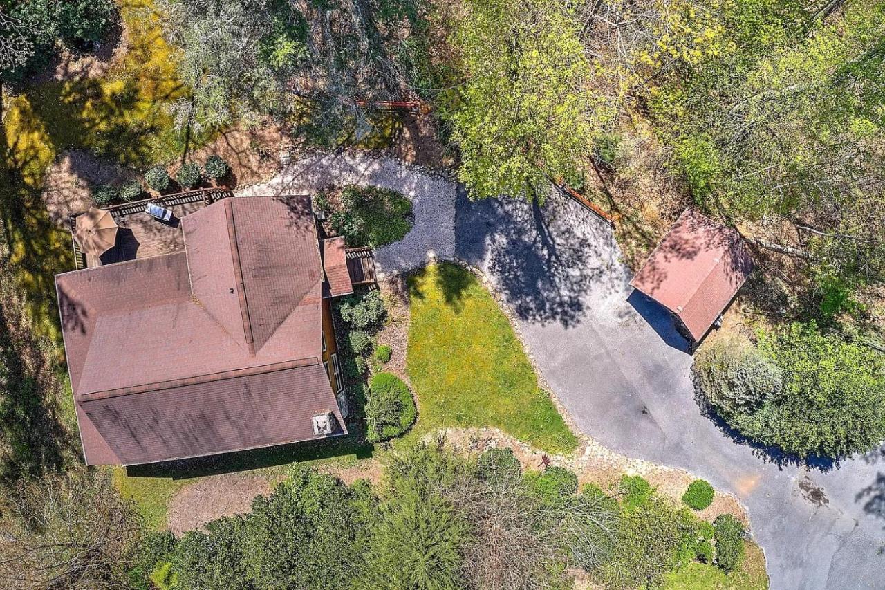 Tree Top Lodge - Gorgeous Lake Cabin With Hot Tub & Magnificent Views Of Forests And Mountains! Cabin Butler Exterior foto