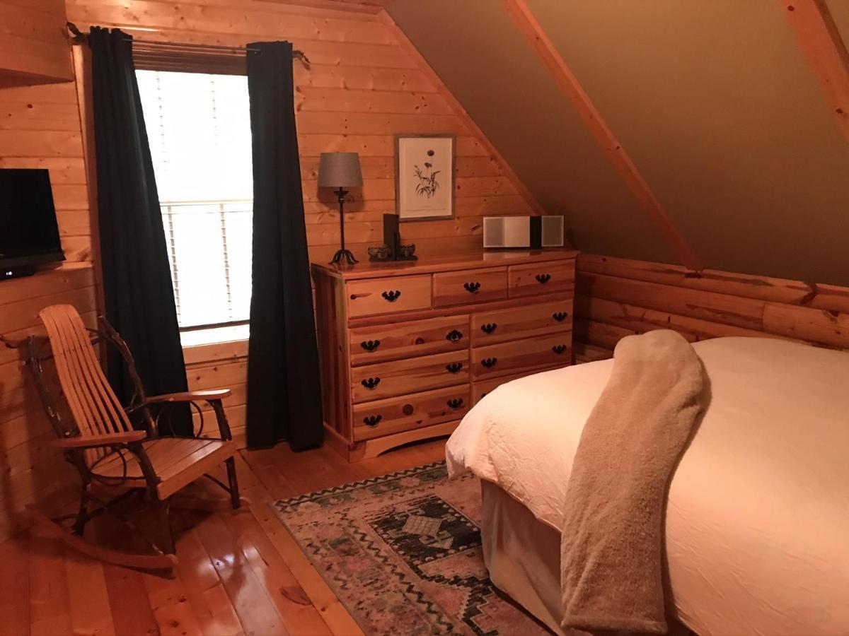Tree Top Lodge - Gorgeous Lake Cabin With Hot Tub & Magnificent Views Of Forests And Mountains! Cabin Butler Exterior foto