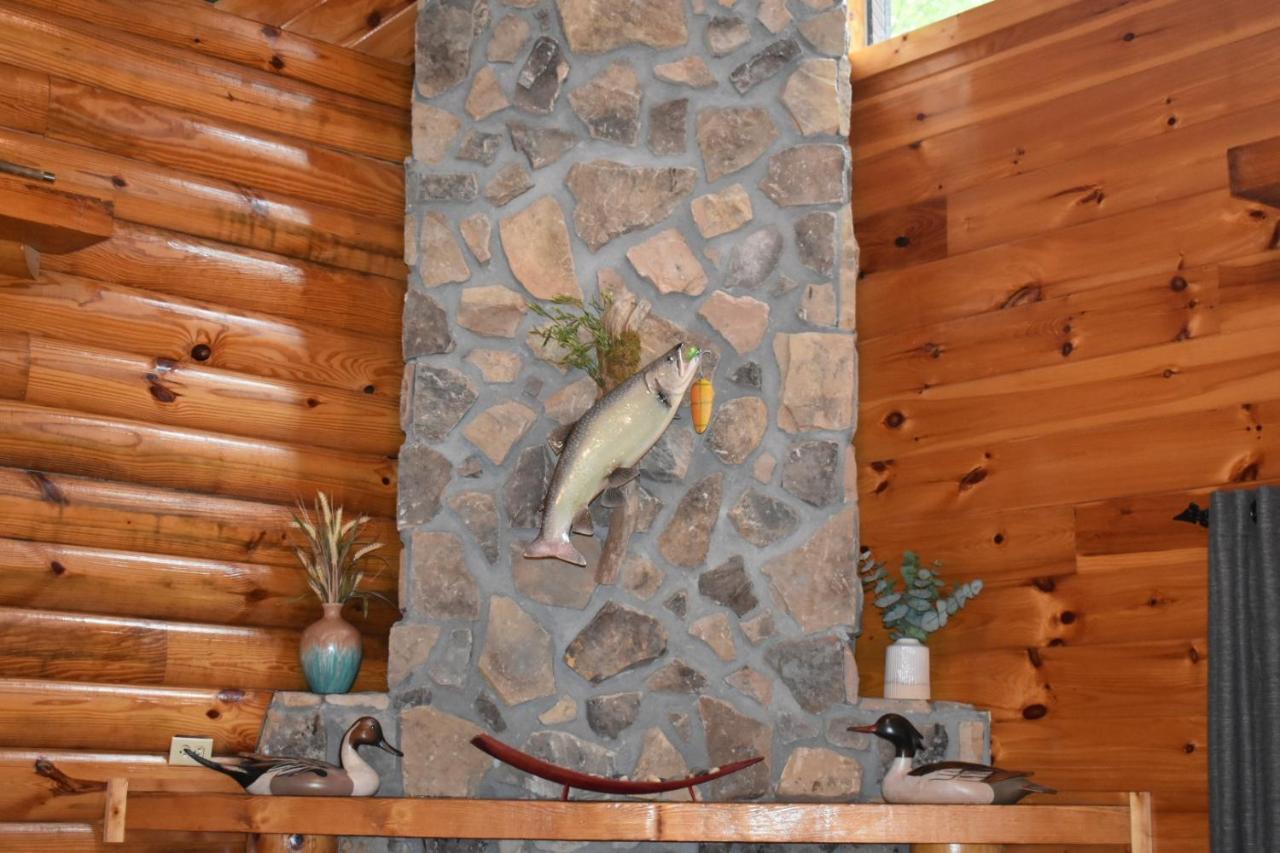 Tree Top Lodge - Gorgeous Lake Cabin With Hot Tub & Magnificent Views Of Forests And Mountains! Cabin Butler Exterior foto