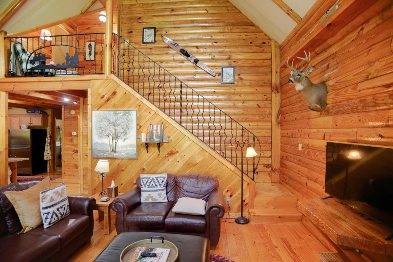 Tree Top Lodge - Gorgeous Lake Cabin With Hot Tub & Magnificent Views Of Forests And Mountains! Cabin Butler Exterior foto