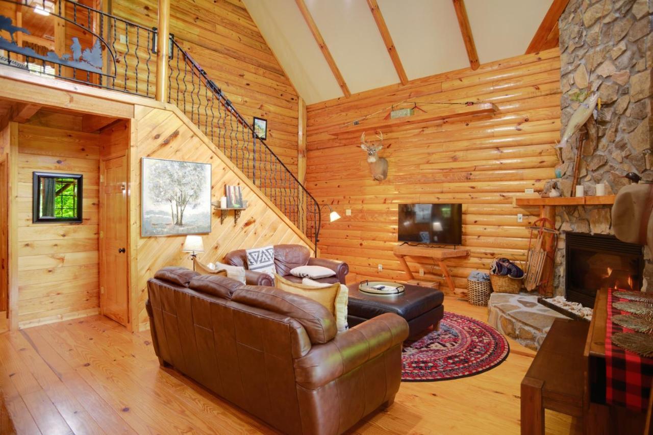 Tree Top Lodge - Gorgeous Lake Cabin With Hot Tub & Magnificent Views Of Forests And Mountains! Cabin Butler Exterior foto