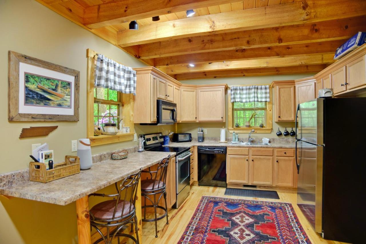 Tree Top Lodge - Gorgeous Lake Cabin With Hot Tub & Magnificent Views Of Forests And Mountains! Cabin Butler Exterior foto